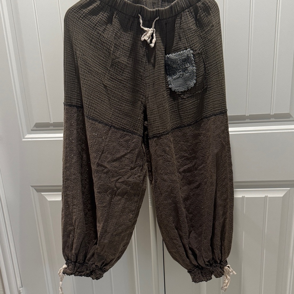 POL Brown Textured Joggers with Pocket